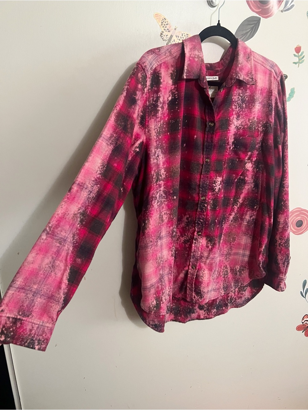 American Eagle Outfitters BLEACH DYED Red and Pink Plaid Button-Down Shirt XXL